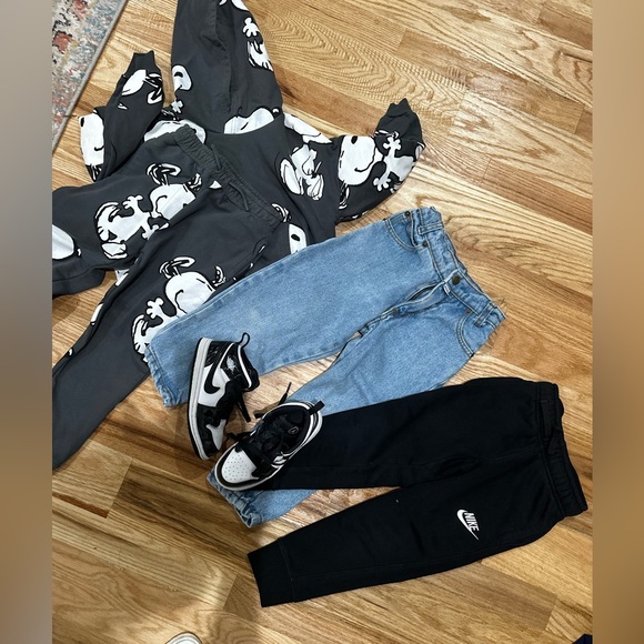 Kids 4T bundle - Picture 1 of 1